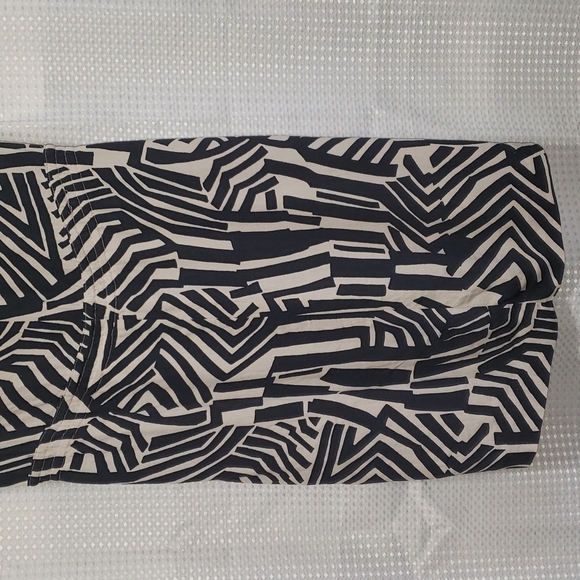 LOFT Women's Black and White Geometric Patterned Sheath Dress Small - Picture 7 of 8